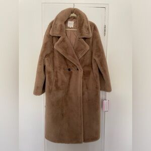 AVEC LES FILLES FAUX FUR COAT